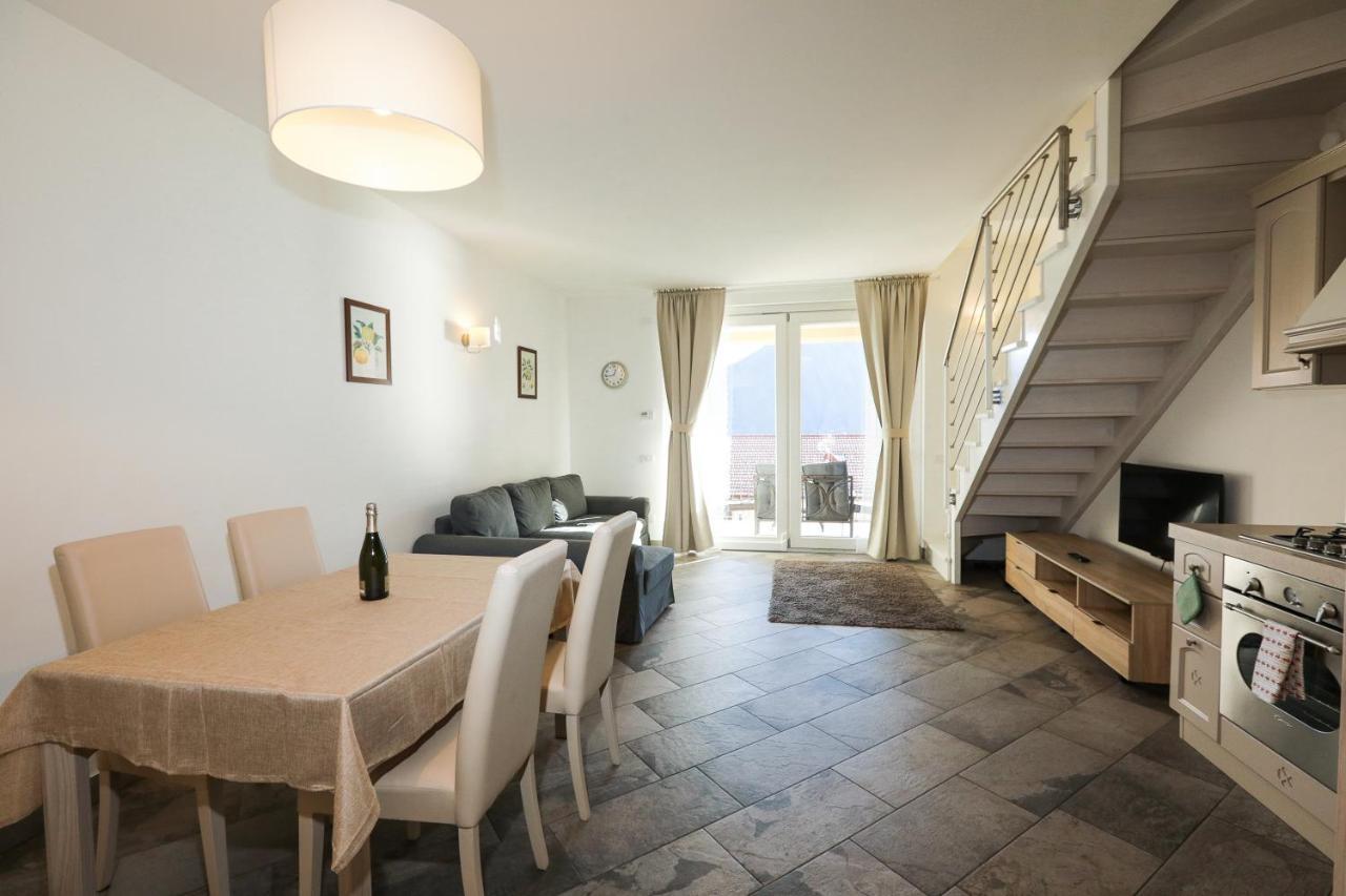 Bellavista Apartments Лено Екстериор снимка