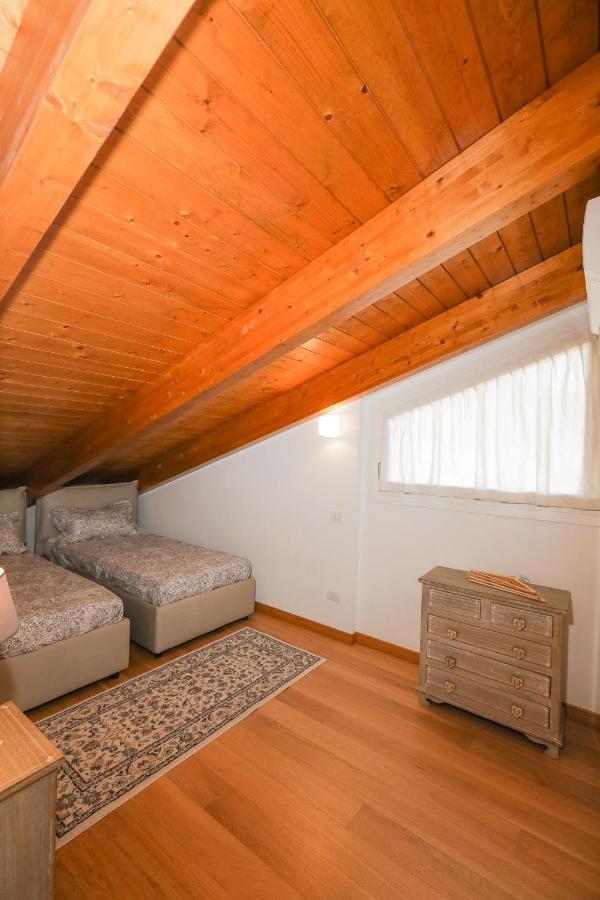 Bellavista Apartments Лено Екстериор снимка